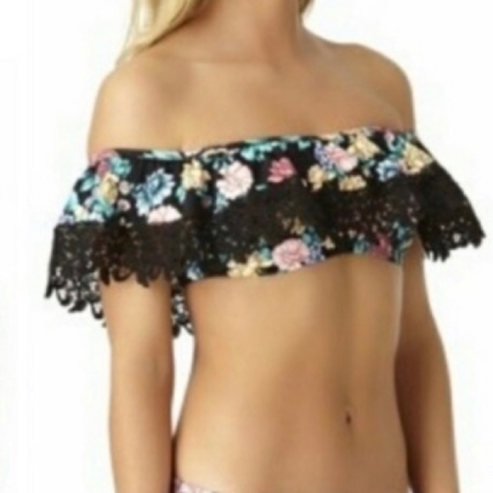 TIME AND TRU Off Shoulder‎ Bikini Top